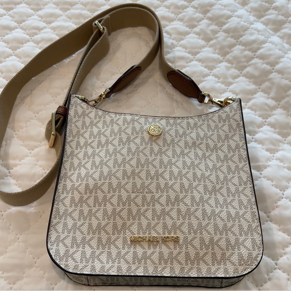Michael Kors Briley Small Messenger Crossbody Leather Bag